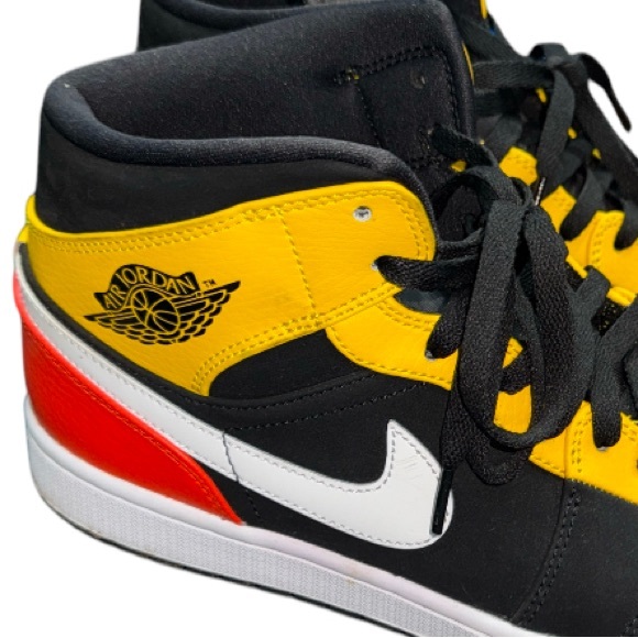 Jordan 1 Mid - Picture 4 of 9